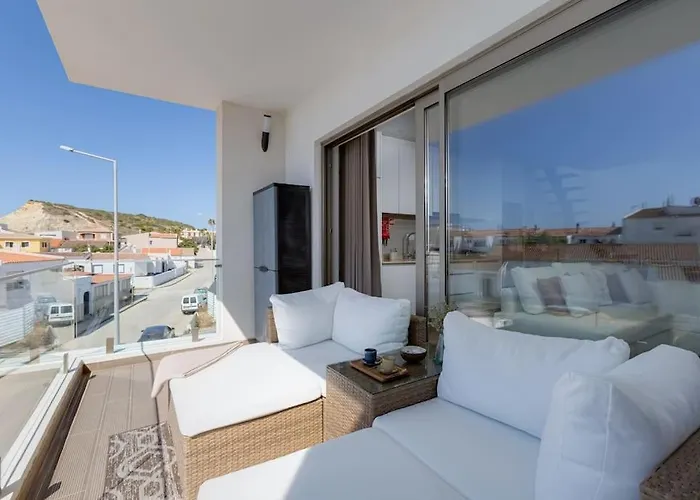 Apartment Village&sea