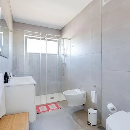 Village And Sea Apartment *